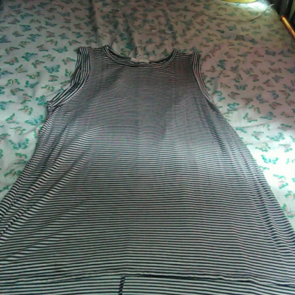 Dress - Picture 3 of 3